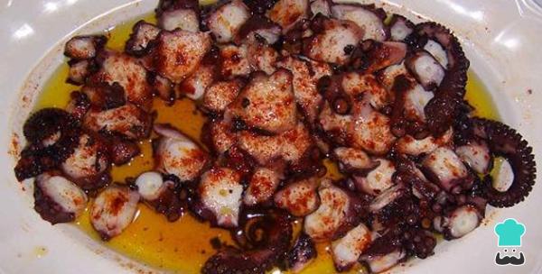 CAMARONES Y PULPO AL AJILLO