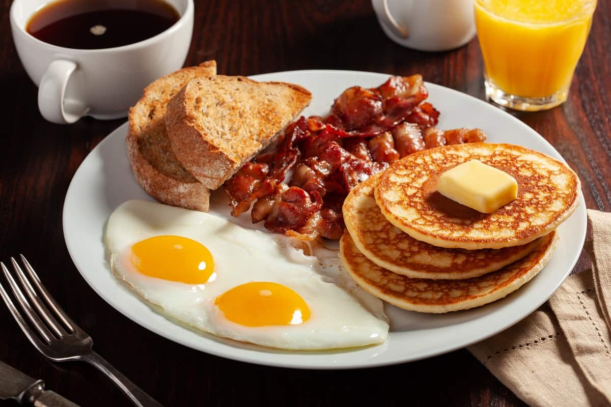 DESAYUNO AMERICANO